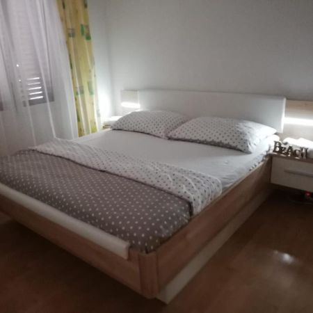 Holiday House Maja Podglavica Eksteriør billede