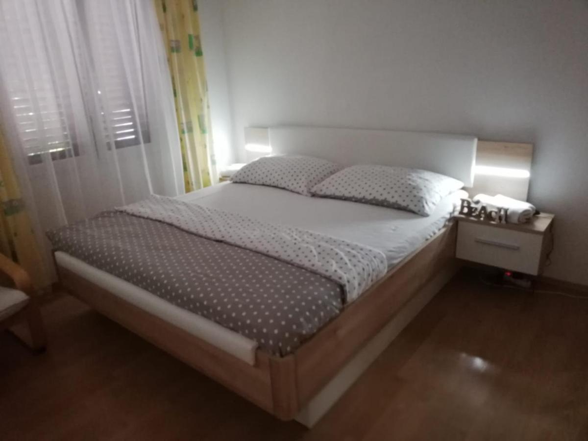 Holiday House Maja Podglavica Eksteriør billede